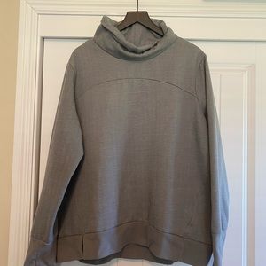 Avia turtleneck sweatshirt